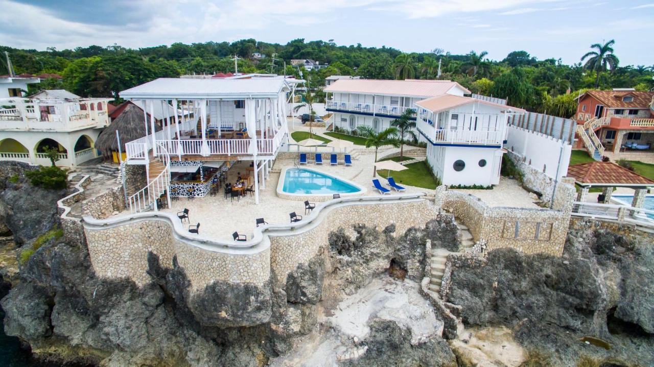 Begona Cliff Hotel Негрил Екстериор снимка