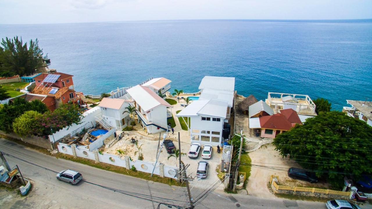 Begona Cliff Hotel Негрил Екстериор снимка