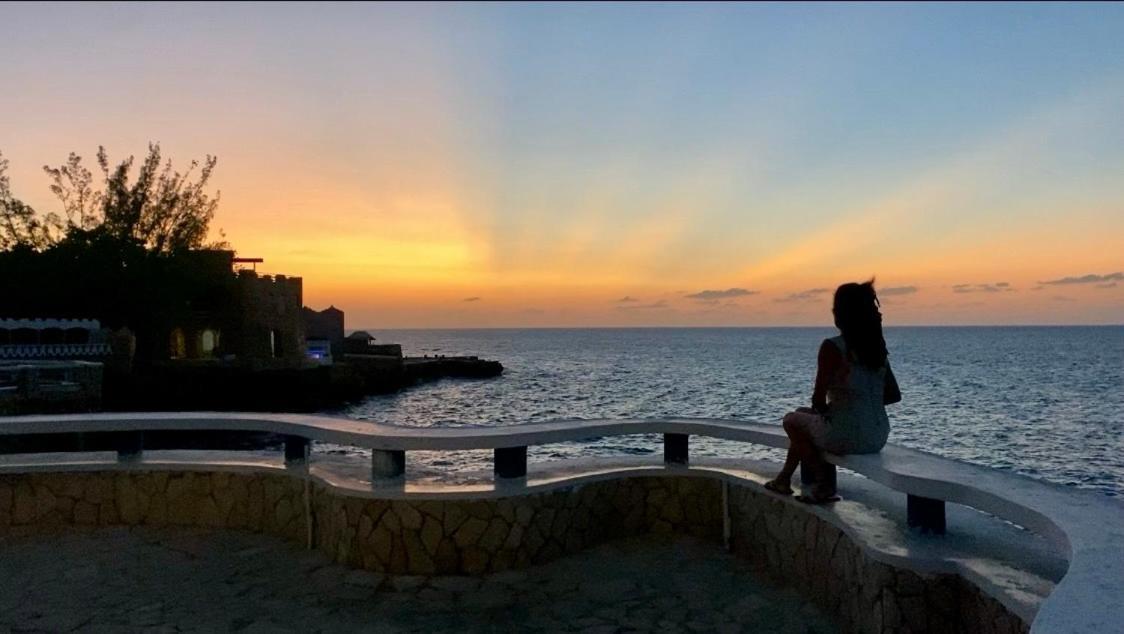 Begona Cliff Hotel Негрил Екстериор снимка