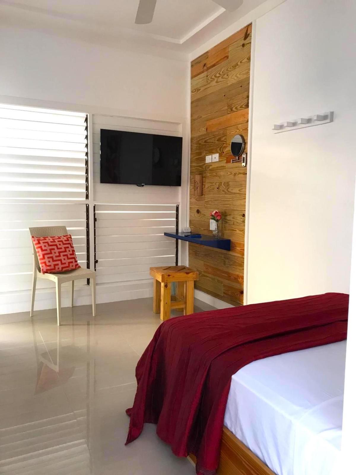 Begona Cliff Hotel Негрил Екстериор снимка