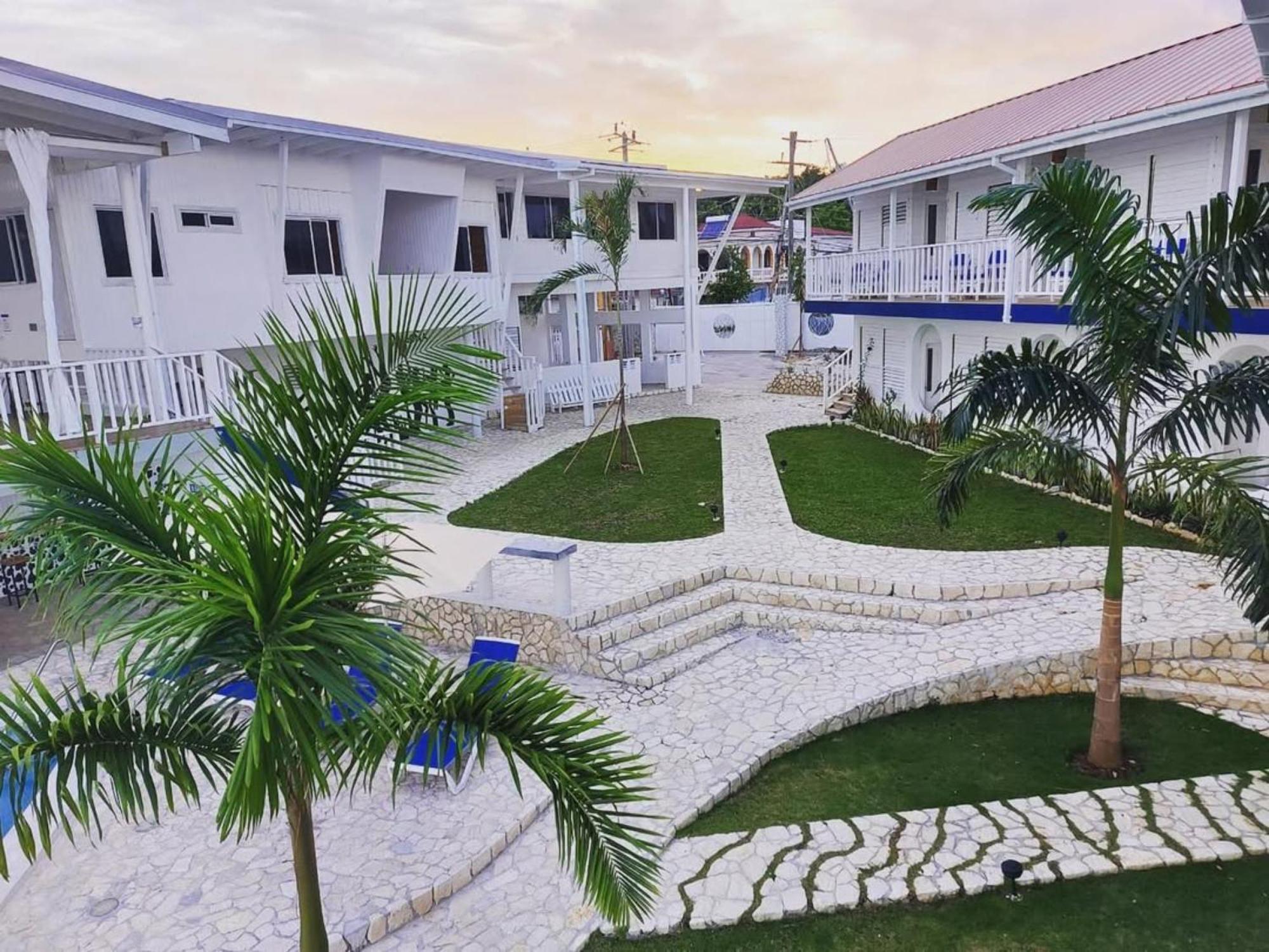 Begona Cliff Hotel Негрил Екстериор снимка