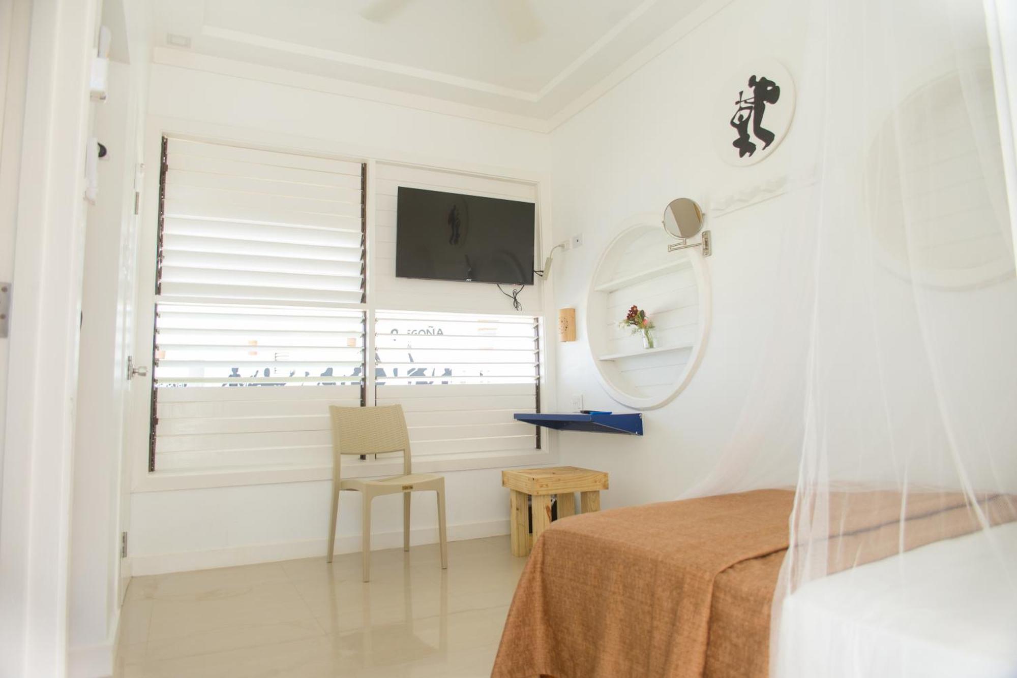 Begona Cliff Hotel Негрил Екстериор снимка